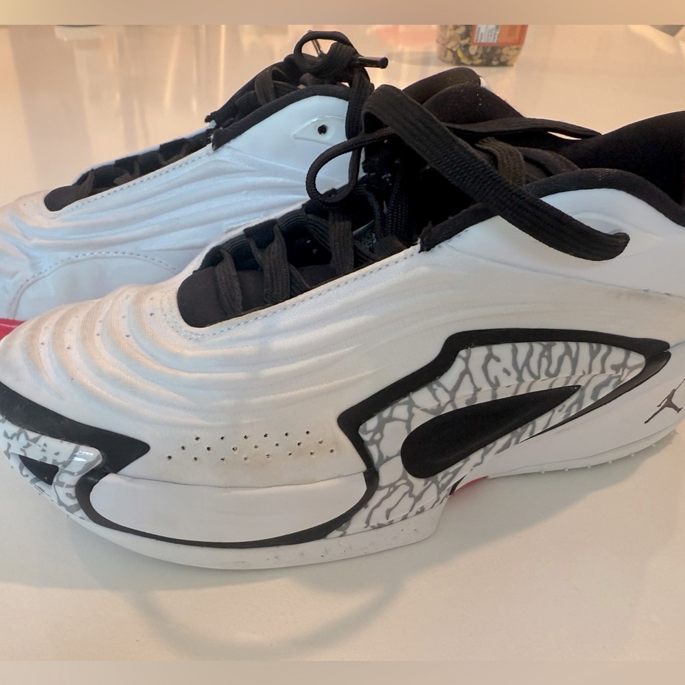 Nike Luca 3 “Motorsport” Basketball sneaker.  White and Black Dynamic. Size 6.5Y